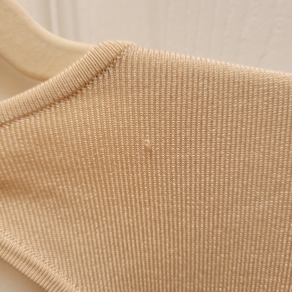 Dress - Picture 4 of 9